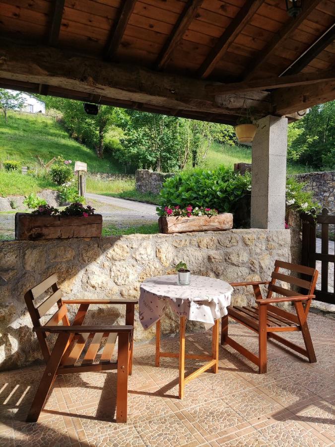 Apartamentos Rurales La Caviana Onís Kültér fotó