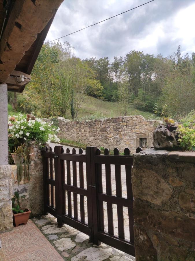 Apartamentos Rurales La Caviana Onís Kültér fotó