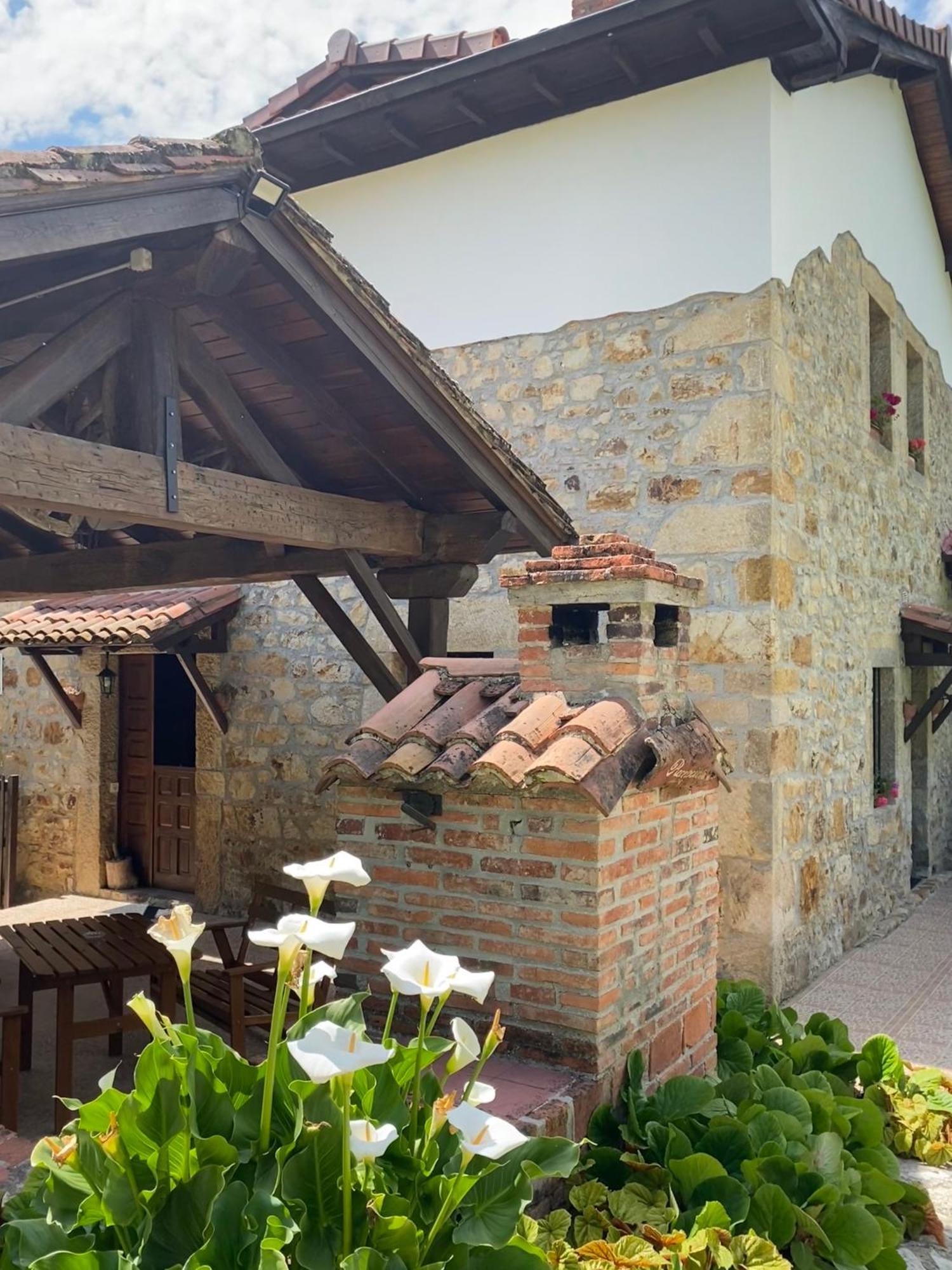 Apartamentos Rurales La Caviana Onís Kültér fotó
